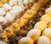 Buffet di dolci freschi e monoporzioni per catering di eventi aziendali estivi a Lecce